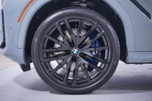 2026 BMW X6 M60i