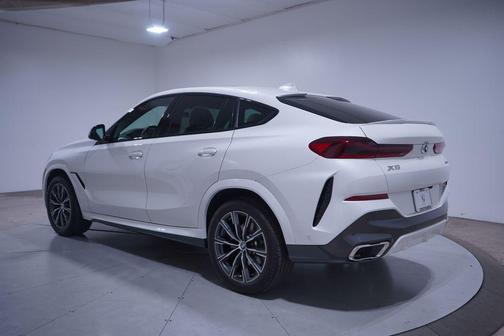 2022 BMW X6 xDrive40i