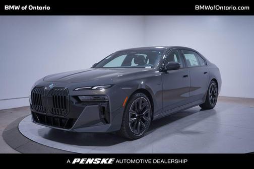 2026 BMW 740 i