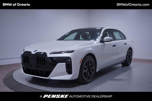 2026 BMW 740 i
