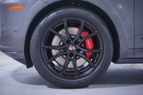 2026 Porsche Cayenne GTS