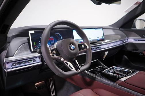 2026 BMW 740 i