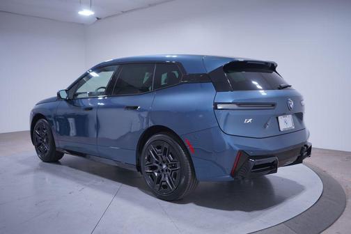 2026 BMW iX xDrive60