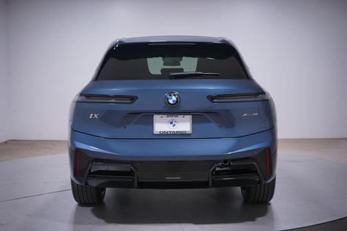 2026 BMW iX xDrive60