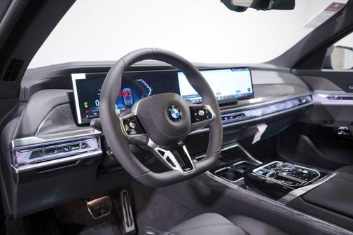 2026 BMW 740 i