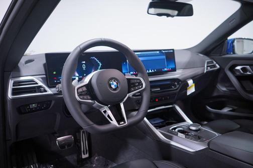 2025 BMW 230 i
