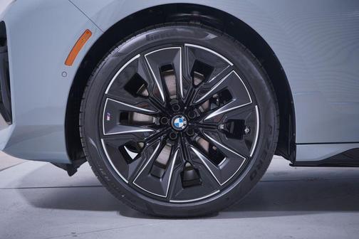 2026 BMW 740 i