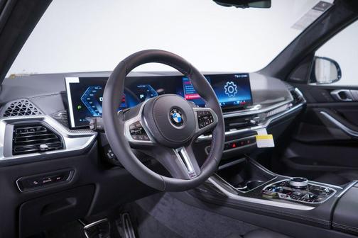 2026 BMW X7 M60i