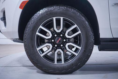 2024 GMC Yukon 4WD AT4