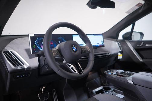 2026 BMW iX xDrive60