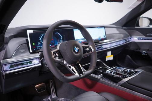 2026 BMW 740 i