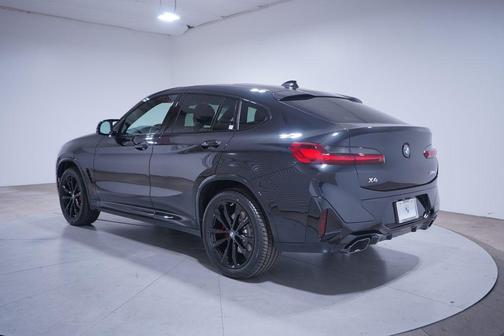 2025 BMW X4 M40i