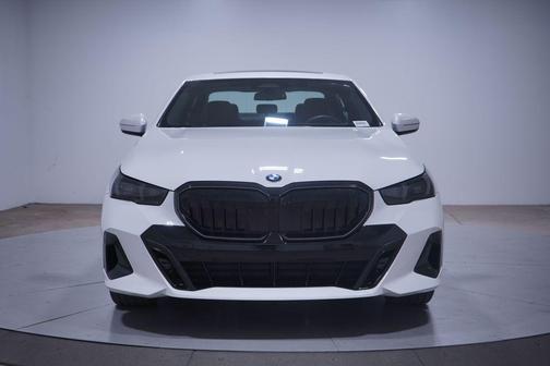 2025 BMW 530 530i