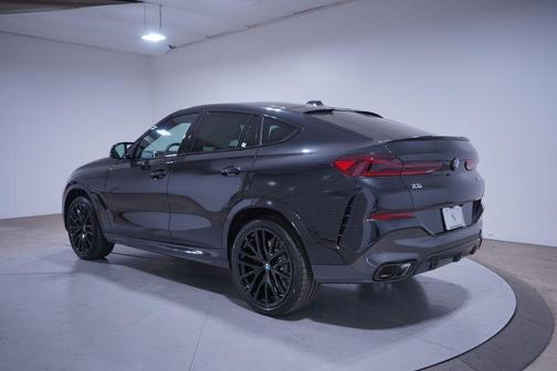 2026 BMW X6 M60i