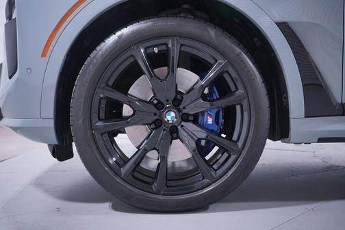 2024 BMW X7 