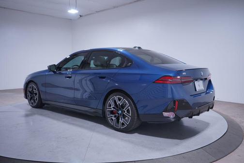 2024 BMW i5 M60