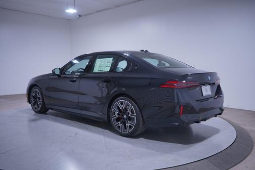 2026 BMW 550e xDrive