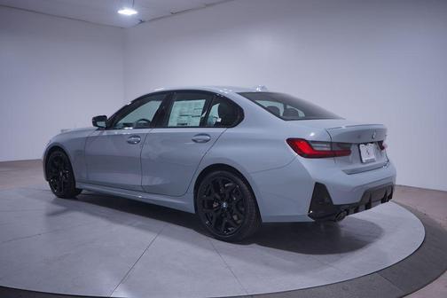 2025 BMW 330 330i