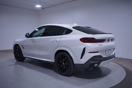 2026 BMW X6 xDrive40i