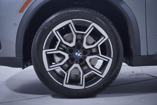 2025 BMW X2 xDrive28i