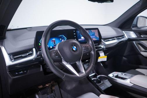 2025 BMW X2 xDrive28i