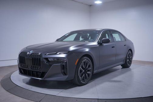 2026 BMW 740 i