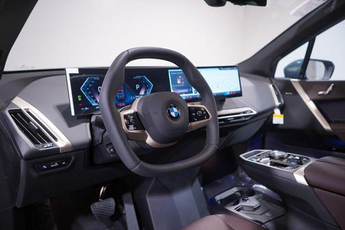 2026 BMW iX xDrive45