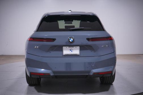 2026 BMW iX xDrive45