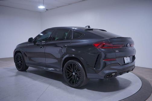 2023 BMW X6 M50i