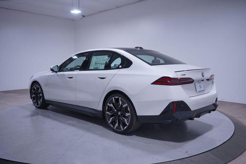 2026 BMW 550e xDrive