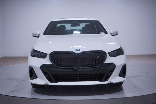 2026 BMW i5 xDrive40