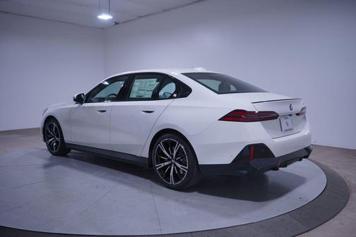 2026 BMW 530 i