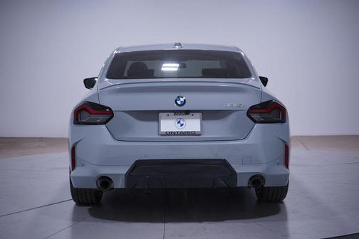 2025 BMW 230 i