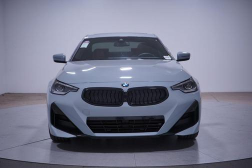2025 BMW 230 i
