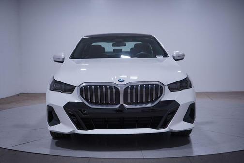 2025 BMW 530 i