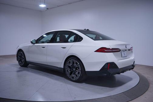 2025 BMW 530 i
