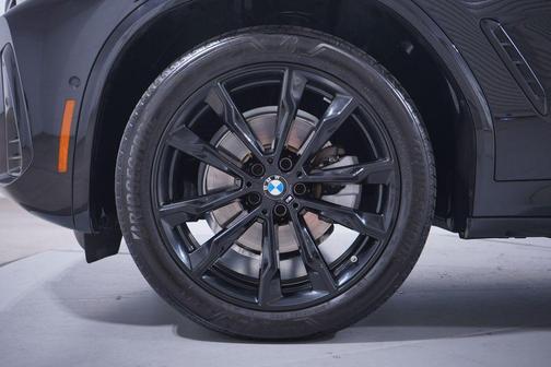 2025 BMW X4 xDrive30i