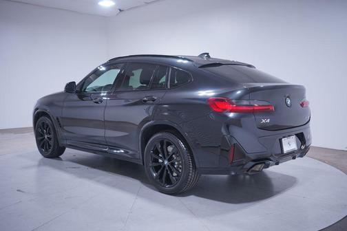 2025 BMW X4 xDrive30i