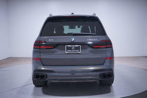 2024 BMW X7 M60i