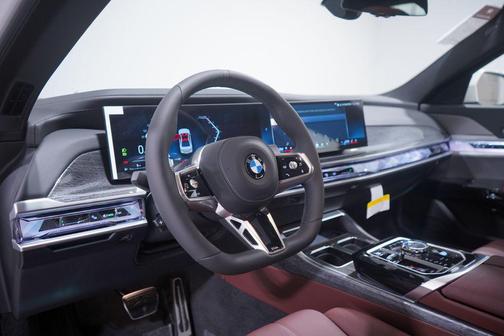 2025 BMW 760 xDrive