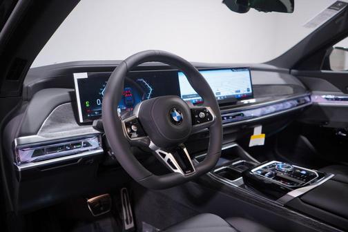 2026 BMW 740 740i