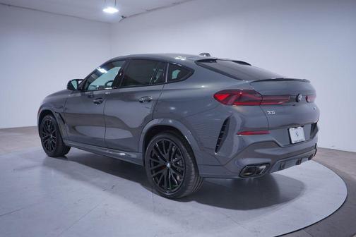 2026 BMW X6 M60i