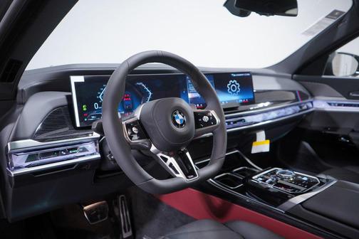 2026 BMW 740 740i