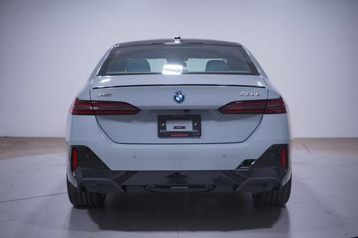 2026 BMW 550e xDrive