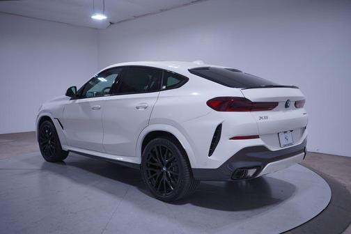2026 BMW X6 xDrive40i