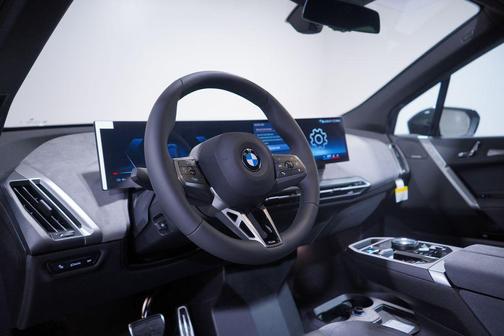 2026 BMW iX xDrive60