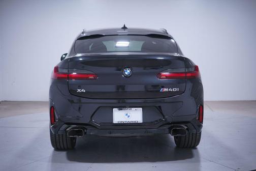 2022 BMW X4 M40i