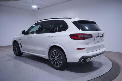 2023 BMW X5 PHEV xDrive45e