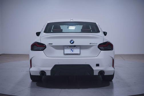 2025 BMW 230 i xDrive