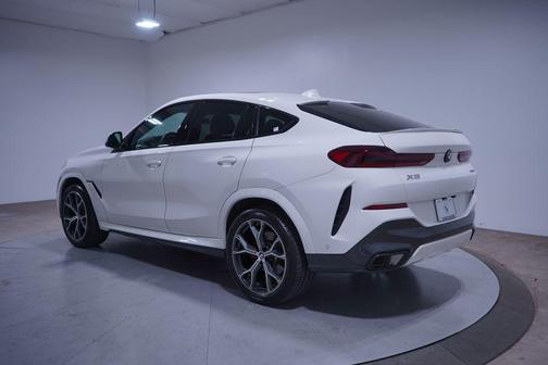 2023 BMW X6 xDrive40i